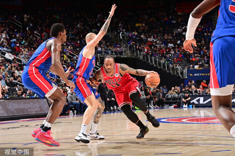 从容不迫地 从容不迫地